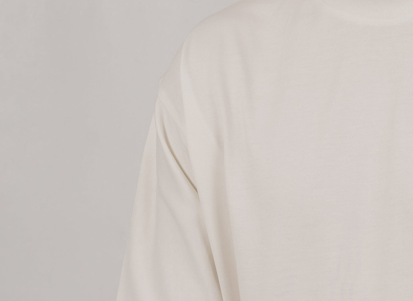 تي شيرت كبير الحجم